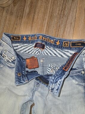 Rock Revival Women's Crop Light Wash Blue Jean Capri Size 28